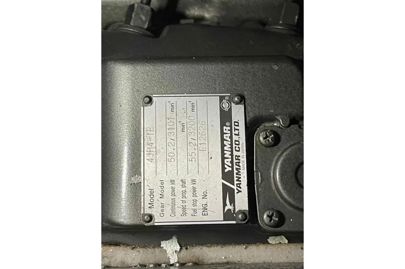 Snail'n Yacht Photos Pics Yanmar engine plate on 2010 Hunter 45 Center Cockpit sailboat.