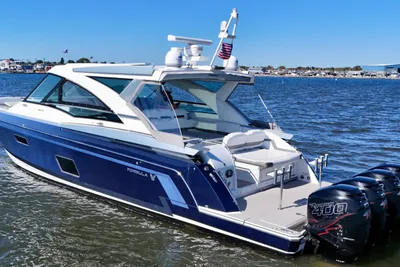 Formula 430 Super Sport Crossover