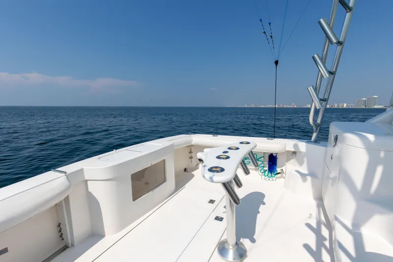 B Reel Yacht Photos Pics 2008 32 Cabo 32 Express B Reel Deck