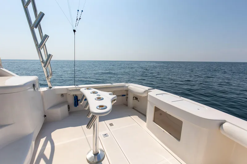 B Reel Yacht Photos Pics 2008 32 Cabo 32 Express B Reel Deck