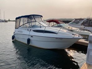 2005 Bayliner 245