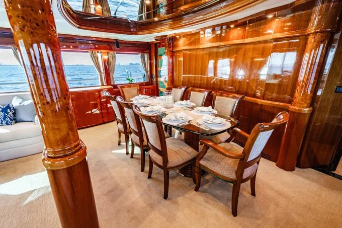 Southern Belle Yacht Photos Pics Dining Area to Stbd.