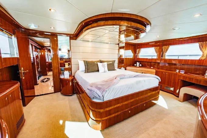 Southern Belle Yacht Photos Pics Master Looking Aft