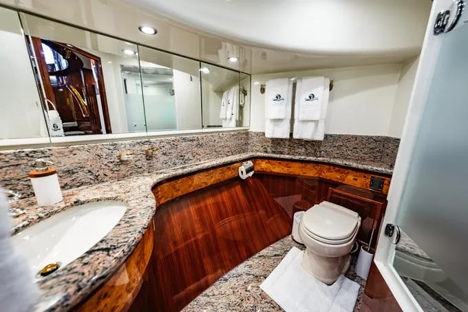 Southern Belle Yacht Photos Pics Portside Head