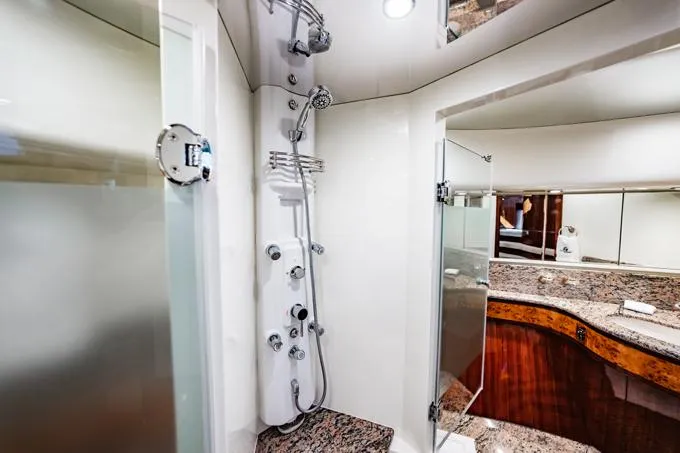 Southern Belle Yacht Photos Pics Centered Shower