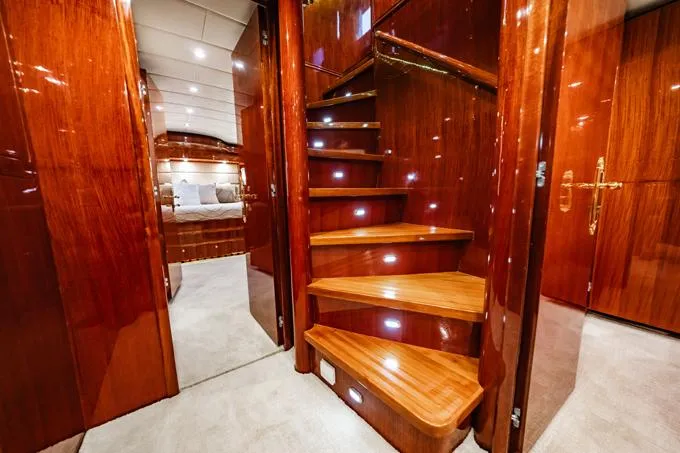 Southern Belle Yacht Photos Pics Lower Deck Access