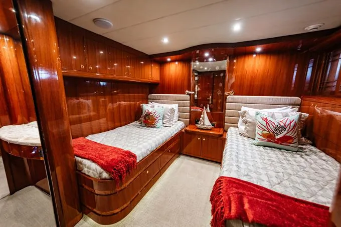 Southern Belle Yacht Photos Pics Port Side Twin Cabin