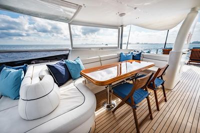 Yacht