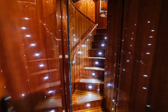 Southern Belle Yacht Photos Pics Crew Access