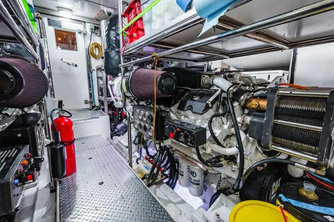 Southern Belle Yacht Photos Pics Port Engine