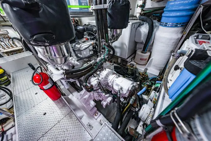 Southern Belle Yacht Photos Pics Port Gear and PTO