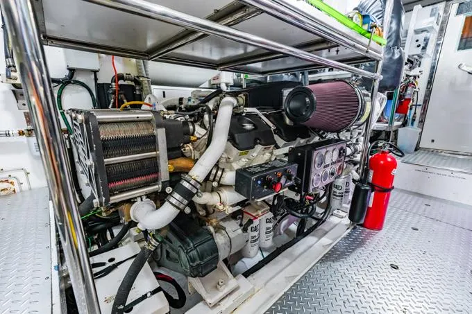 Southern Belle Yacht Photos Pics Stbd. Engine