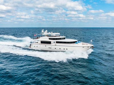 Yacht