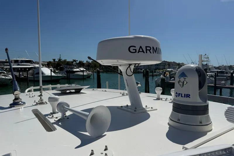  Yacht Photos Pics 2024 SeaVee 390Z boat with Garmin and FLIR equipment at marina.