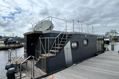 2025 Campi 400 Houseboat