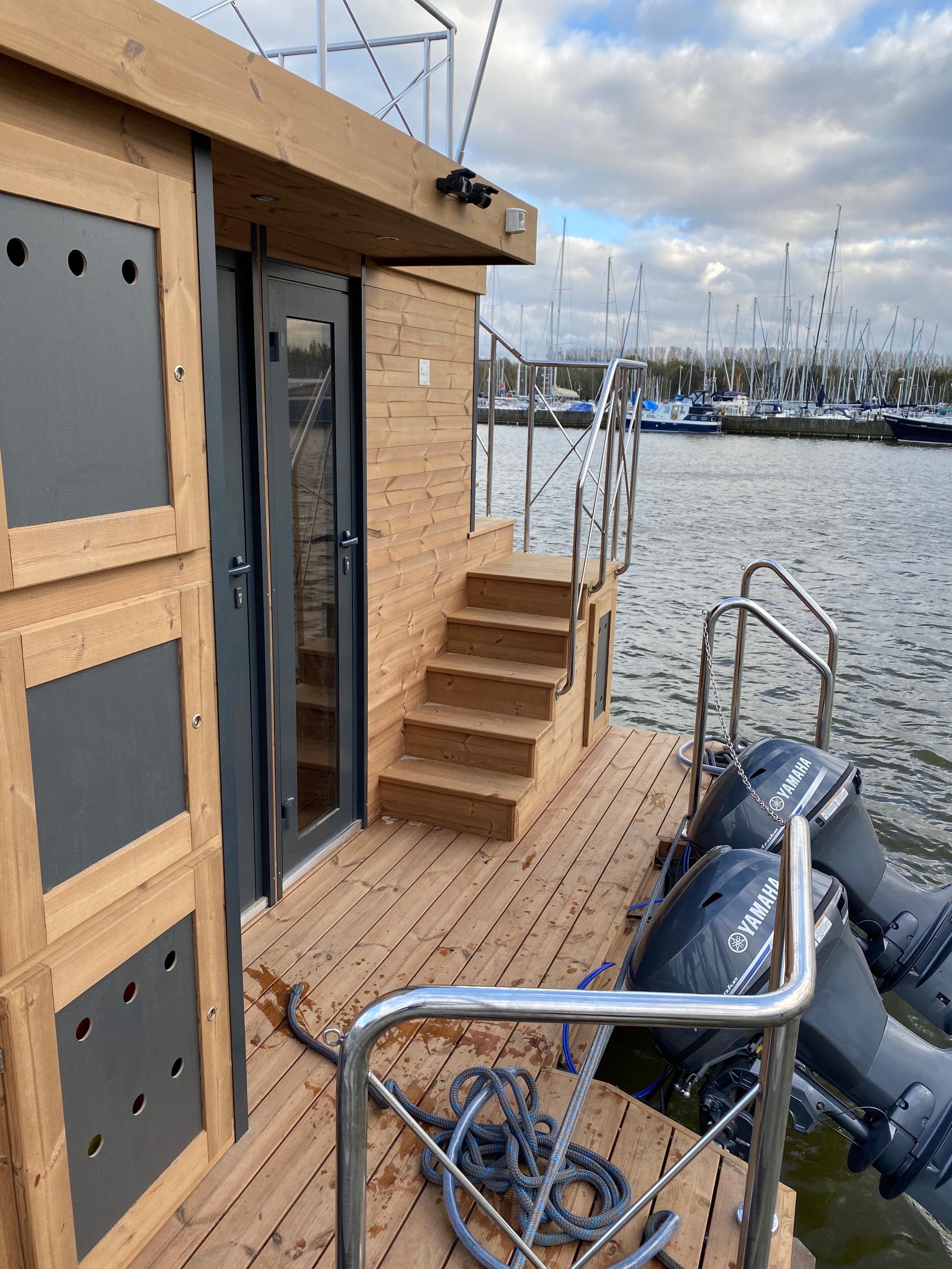 2026 Campi 400 Houseboat