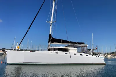 Custom catamaran 15 M