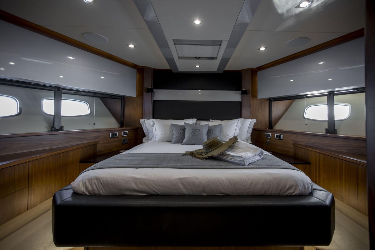 2009 Sunseeker 86 