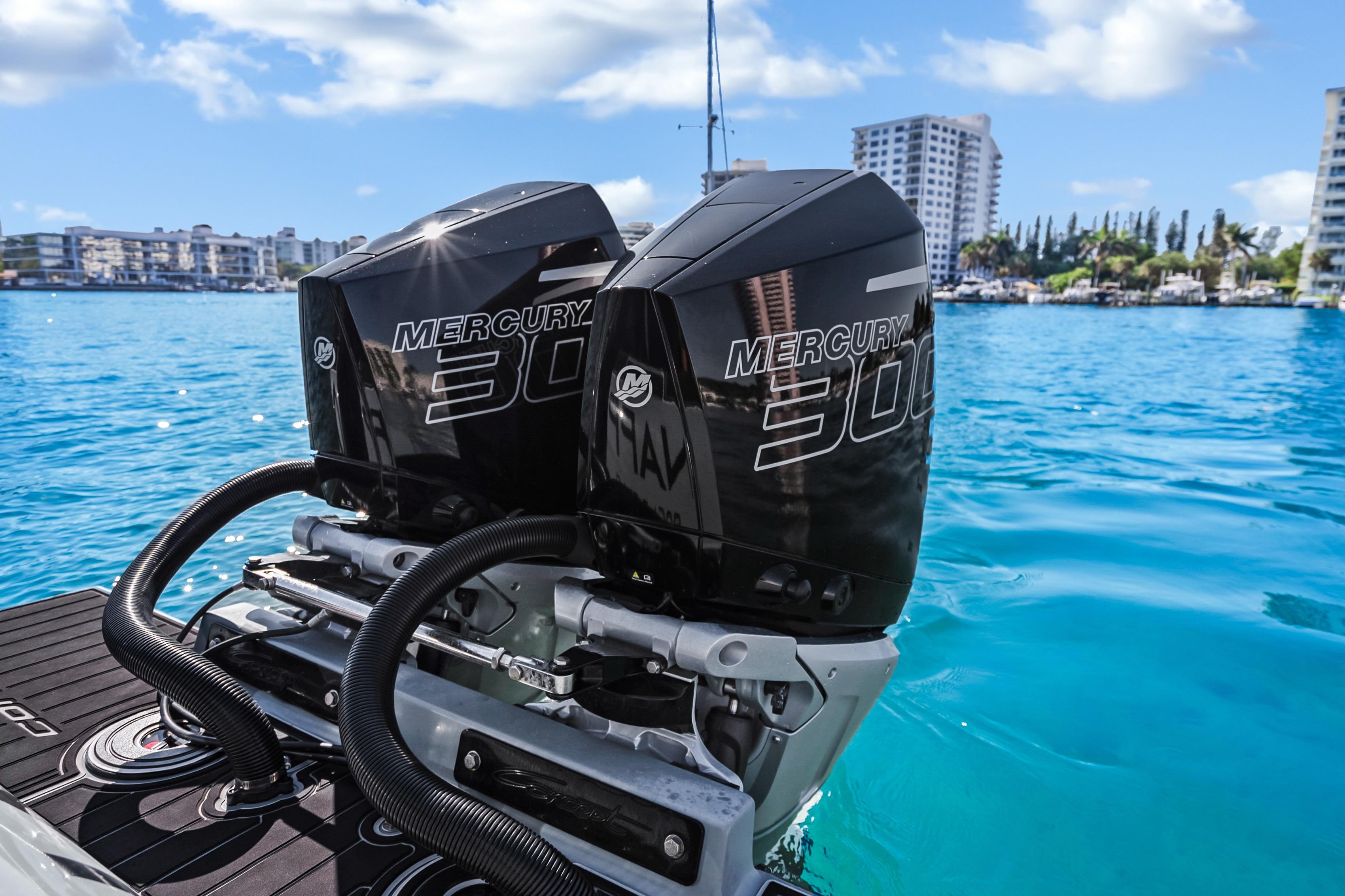 Mercury 300 V8 Verados