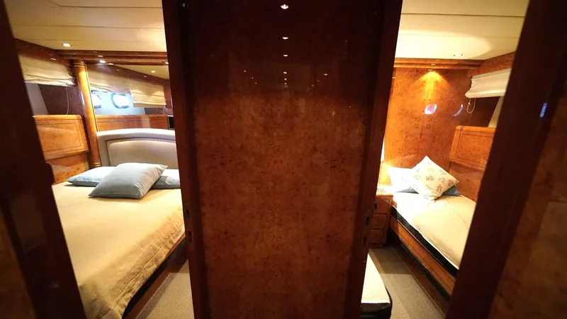  Yacht Photos Pics 41 Double Guest Cabin