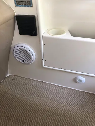  Yacht Photos Pics Interior detail of a 2000 Sea Ray 410 Sundancer, featuring speaker and cup holder.