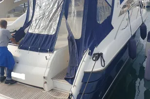 2001 Princess V42