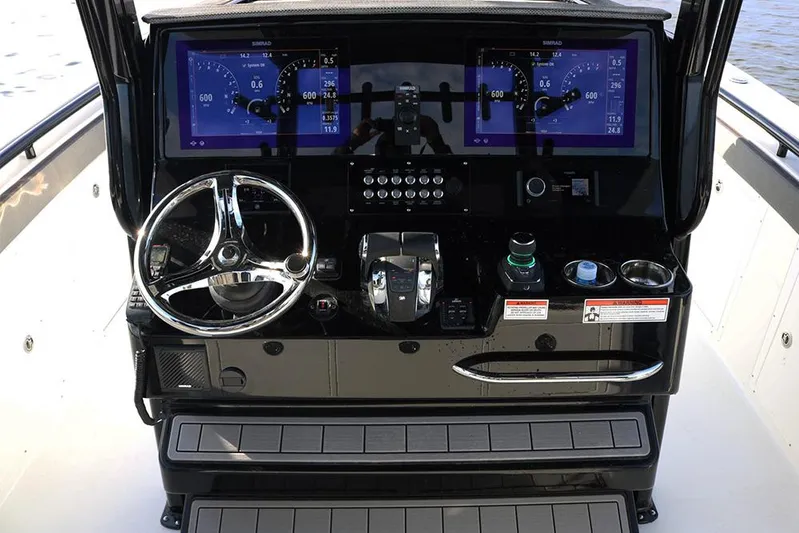  Yacht Photos Pics Manufacturer Provided Image