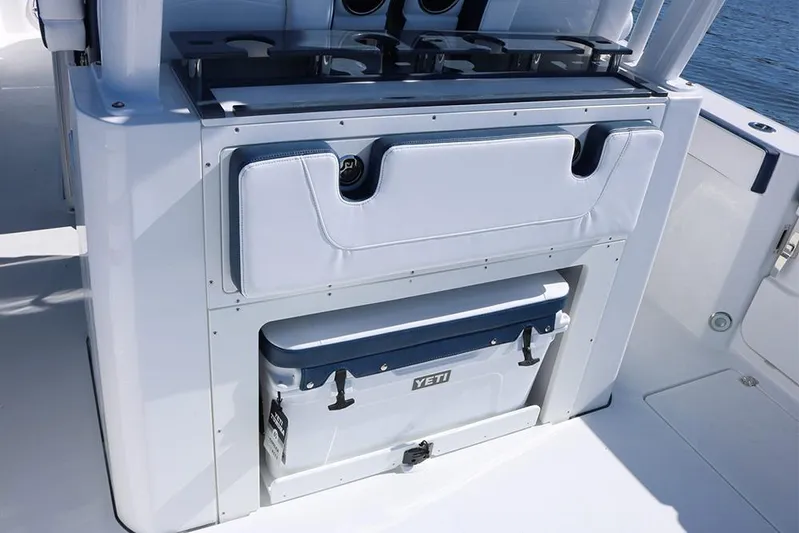  Yacht Photos Pics Manufacturer Provided Image