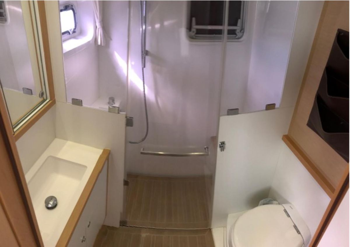 2012 Lagoon 56 