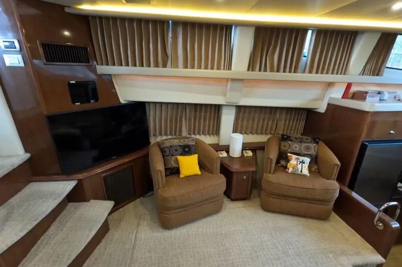 Long Hot Summer Day Yacht Photos Pics Main Salon chairs.JPG