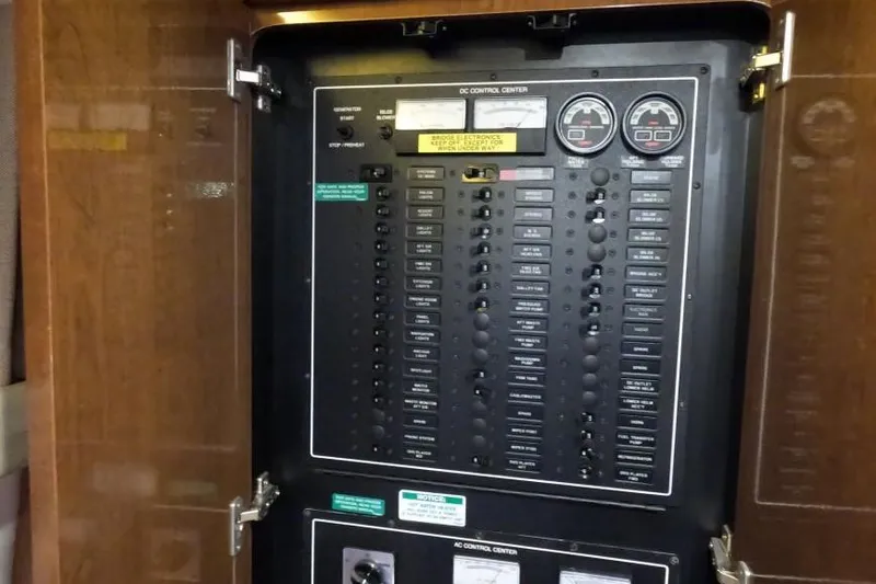 Long Hot Summer Day Yacht Photos Pics 