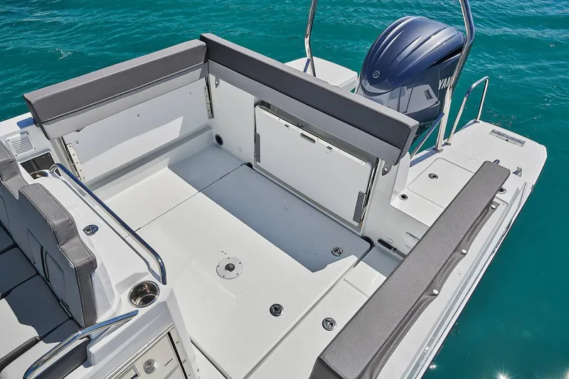  Yacht Photos Pics Manufacturer Provided Image