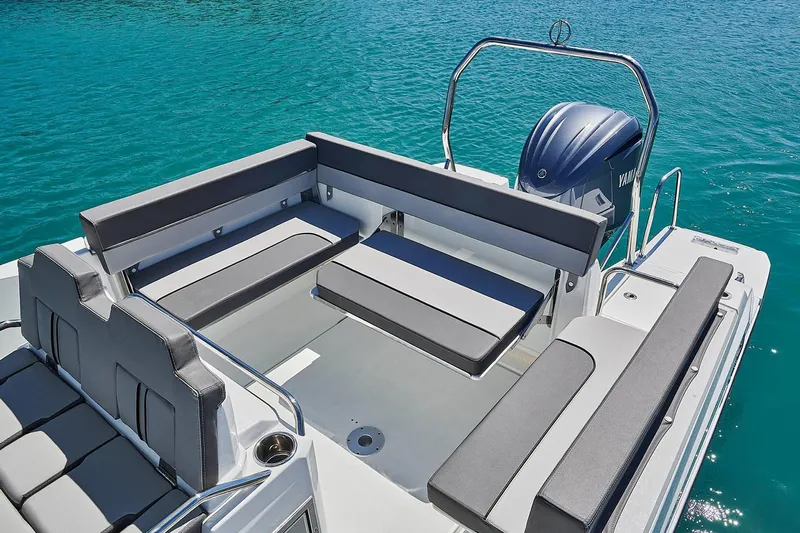  Yacht Photos Pics Manufacturer Provided Image