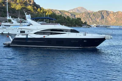 2013 Princess 72