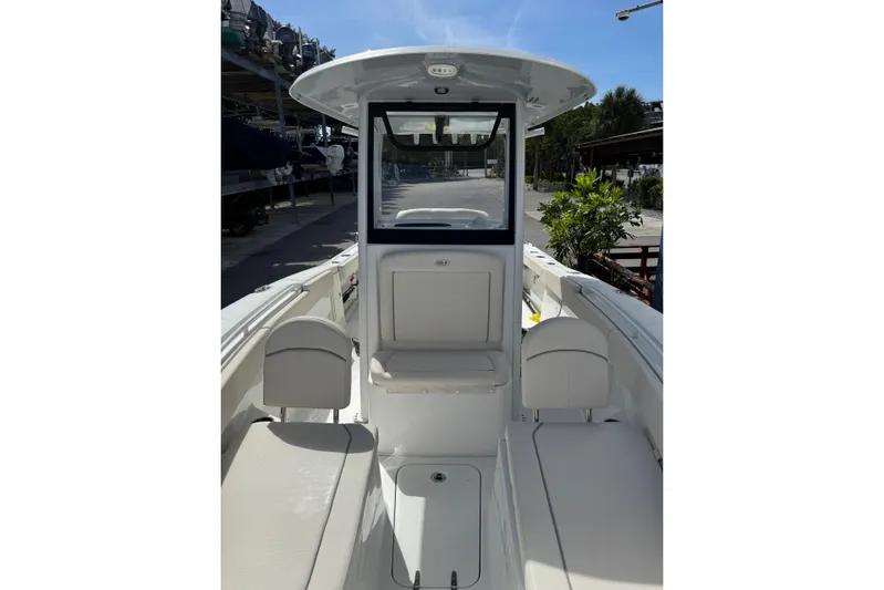  Yacht Photos Pics 2024 Sea Hunt Gamefish 27 Forward Seating boat interior with spacious seating and modern design.