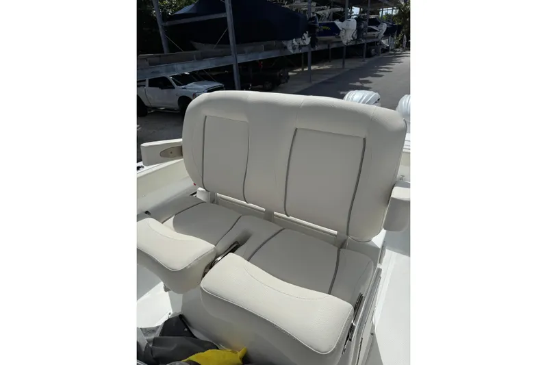  Yacht Photos Pics 2024 Sea Hunt Gamefish 27 Forward Seating with comfortable beige seats.