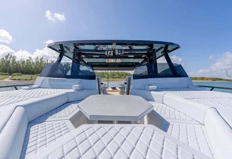 Zest Yacht Photos Pics 