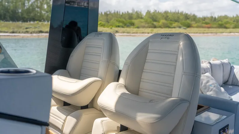 Zest Yacht Photos Pics 