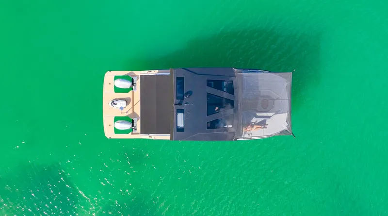 Zest Yacht Photos Pics 