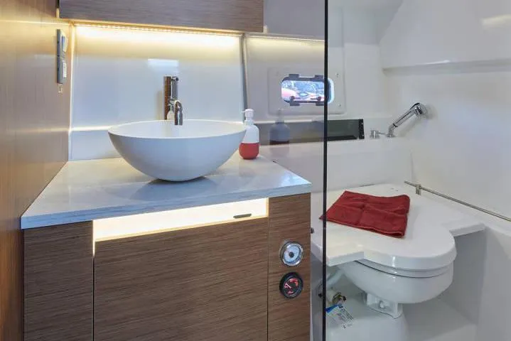  Yacht Photos Pics Manufacturer Provided Image