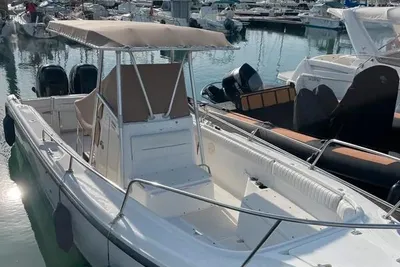 2001 Boston Whaler 260 Outrage