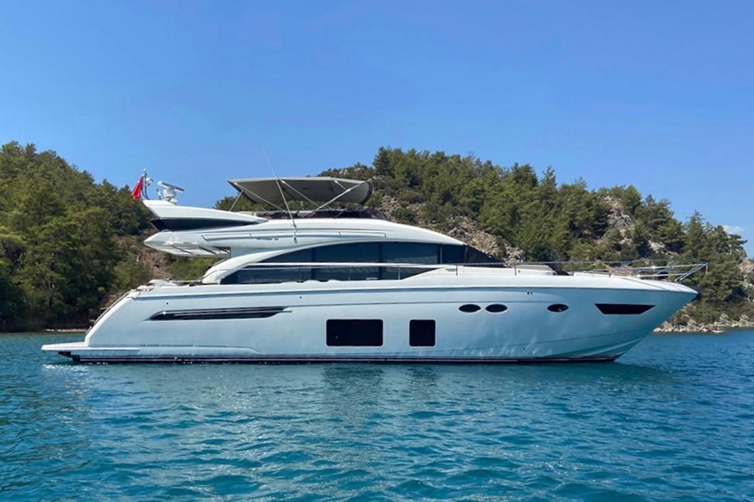 2018 Princess 69 