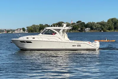 2019 Pursuit OS 355 Offshore