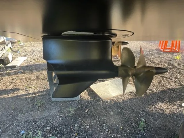  Yacht Photos Pics Propeller of 2021 Fairline Targa 45 Open yacht on dry land.