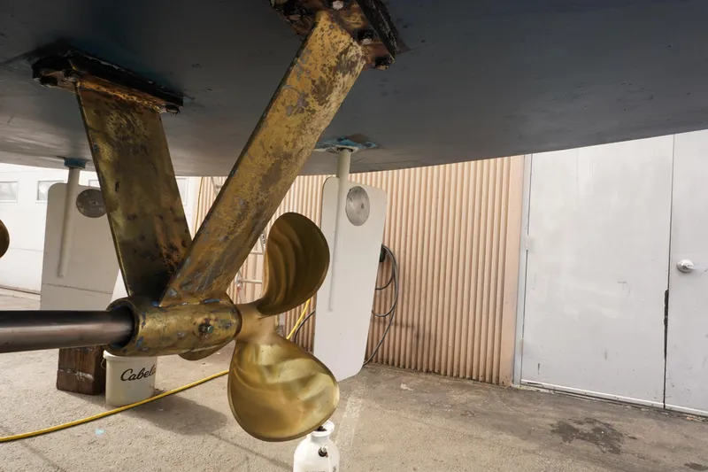 Osprey Yacht Photos Pics 