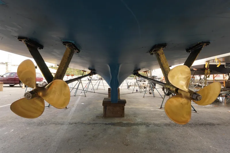 Osprey Yacht Photos Pics 