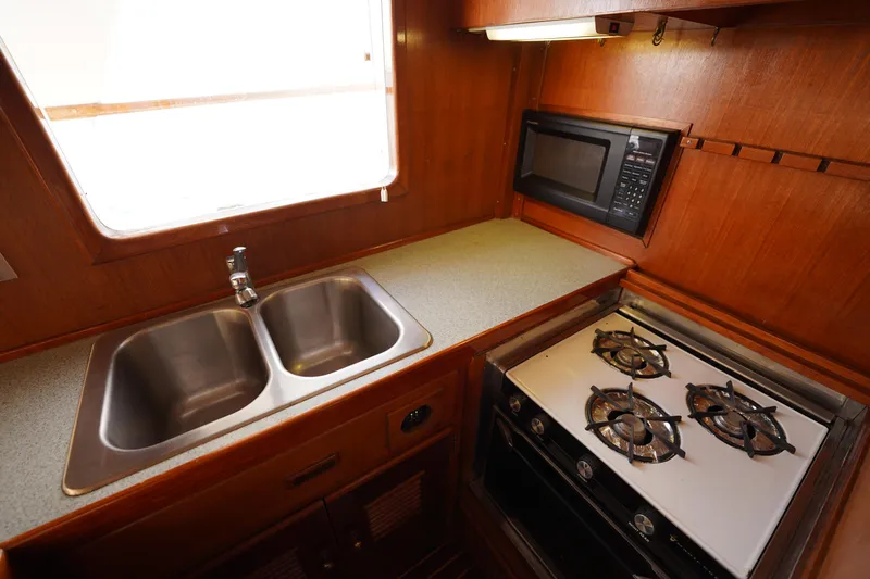 Osprey Yacht Photos Pics 