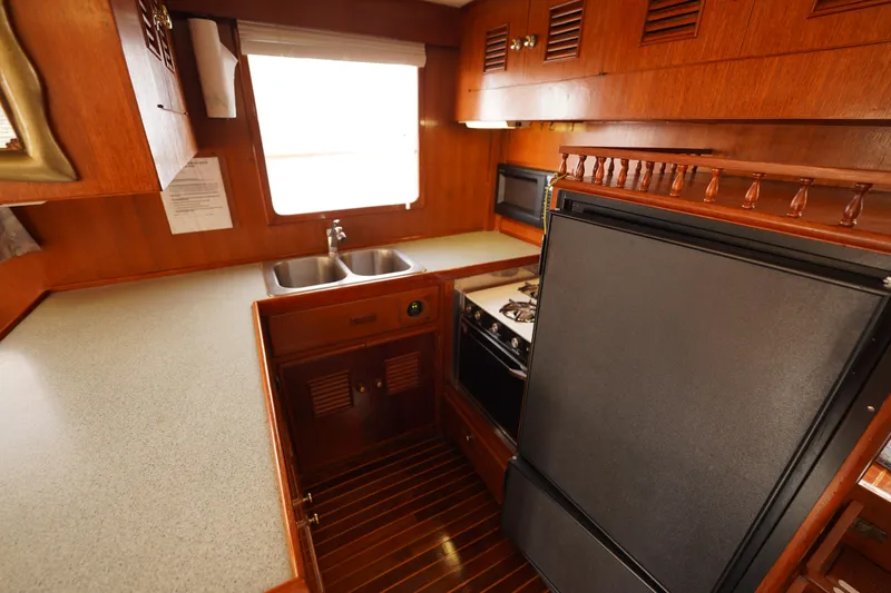 Osprey Yacht Photos Pics 