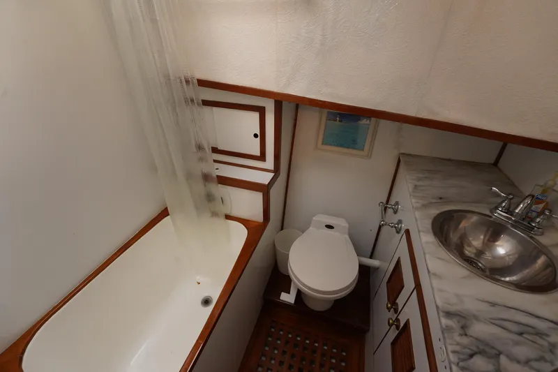 Osprey Yacht Photos Pics 