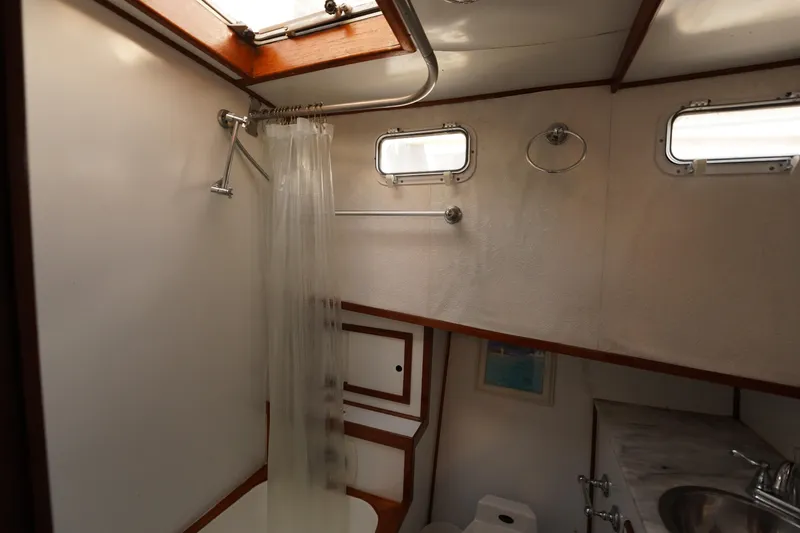 Osprey Yacht Photos Pics 